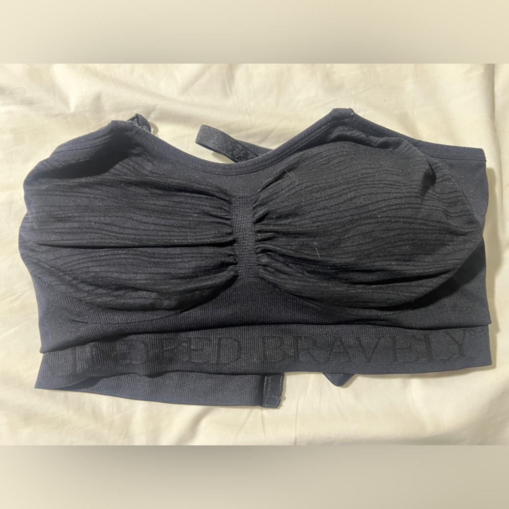 Kindred bravely sublime hands free and pumping bra. Like new. Size XL in black
